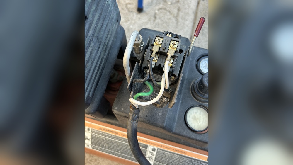 How to Wire a 220 Air Compressor